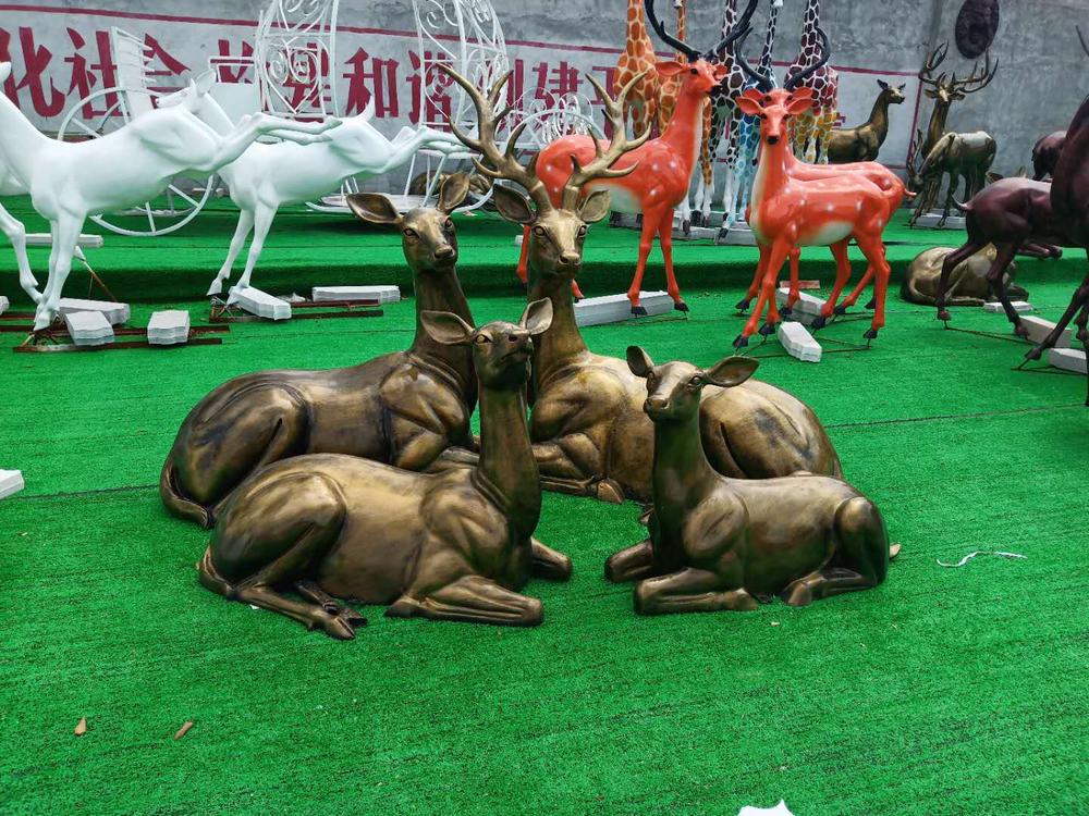 铸铜玻璃钢鹿群雕雕塑