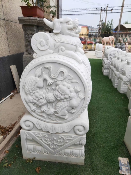 汉白玉瑞兽造型抱鼓